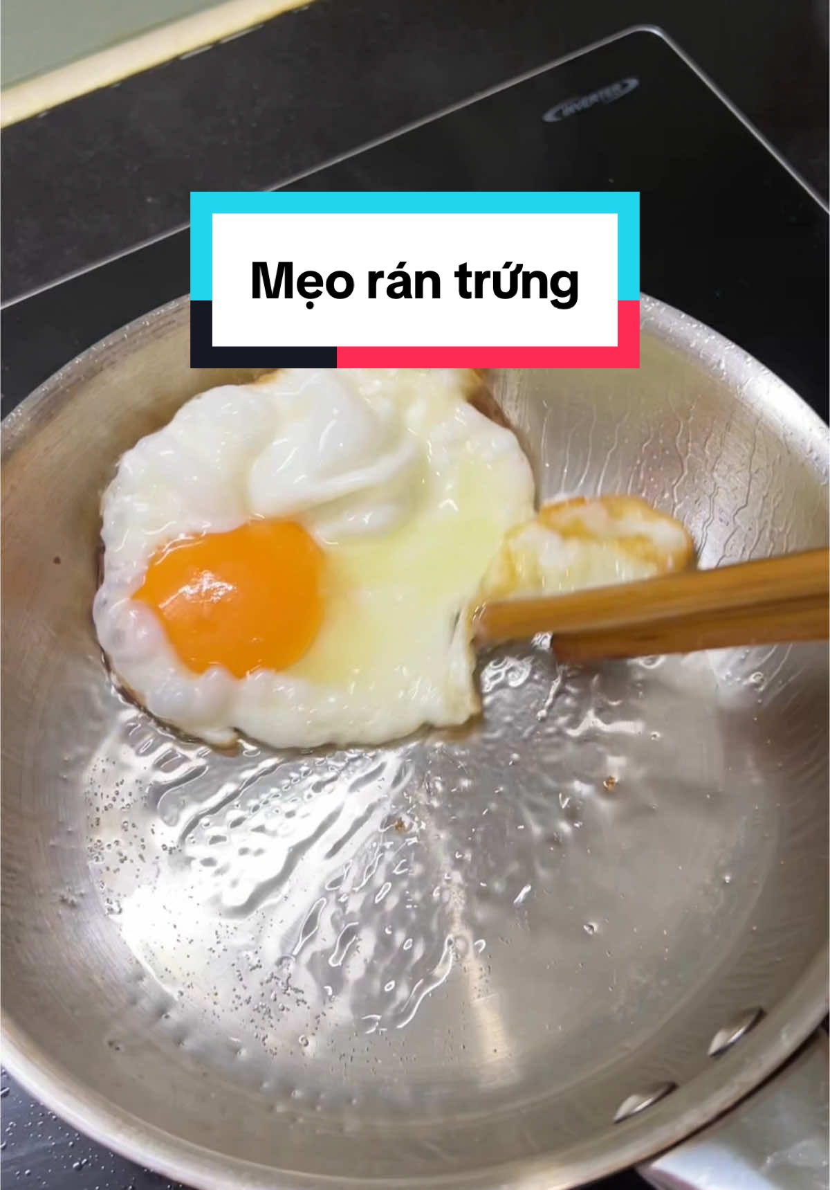 Mẹo rán trứng = chảo inox vụng mấy cũng làm được nha #meohay #chaoinox