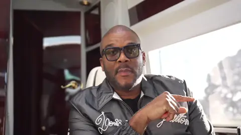 One of my favorite songs by one of my favorite artist!! #timmcgraw stay humble and kind! #tylerperry #faithill 