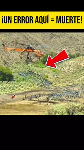 China instala torres eléctricas volando con helicópteros 😱🤯 #China #MegaConstrucciones #IngenieríaChina #ConstrucciónEnAltura #ObrasImpresionantesChina