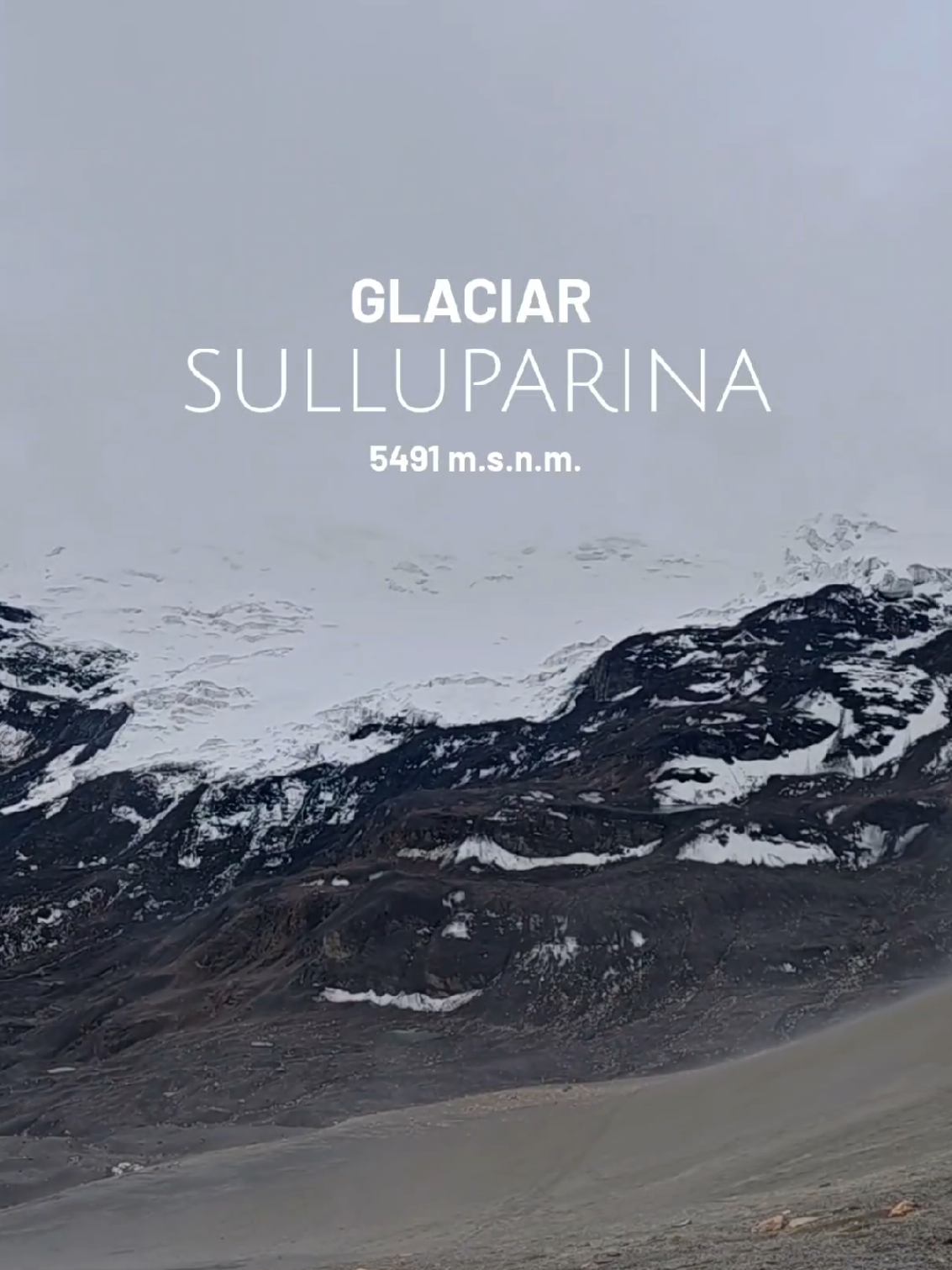 🏔️ AVENTURA AL GLACIAR SULLUPARINA ❄️ ¡Conéctate con la magia de los Andes en una ruta fácil y espectacular! Descubre el impresionante glaciar Sulluparina, rodeado de lagunas, montañas sagradas y paisajes que parecen de otro mundo. Ideal para iniciarte en el trekking de altura. Una experiencia andina para todos. 📅 Fecha: 10 y 11 de Mayo  📍 Distancia: 2 km | Altitud máx.: 5,100 m.s.n.m. 🎒 Nivel: Fácil 📲 Info & reservas: 974 515 152 ¡La montaña te espera con los brazos abiertos! . . . . . . #GlaciarSulluparina #TrekkingFácil #AventuraAndina #MontañasDelPerú #TrekkingPerú #CuscoOutdoor #GlaciaresDelPerú #ViajesConAlma #PaisajesDeAltura #SenderismoPerú #NatureExperience #PerúDesconocido #Sulluparina #CuscoTrekking #AventuraSinLímites #ViajerosPorNaturaleza #GlaciarExperience #EasyTrek #NaturalezaAndina #AndesVibes #TrekkingDeAltura #EscapadaPerfecta #DescubreCusco #RutasDelAnde #PeruHiddenGems #PerúMágico #ExploraConNosotros #EcoAventura #SeParteDelViaje 