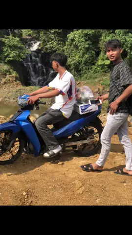 30/4 1/5 người ta đii chơi còn tui vất vả chạy theo đồng tiền 🥲#135lc 