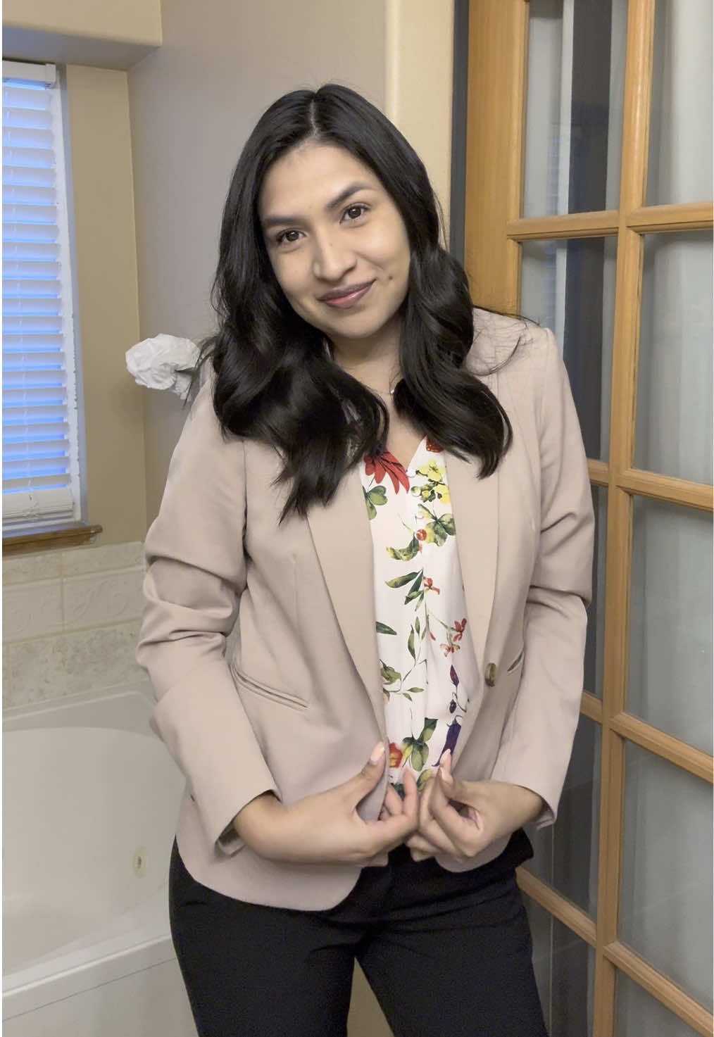 I was on the road by 6:15am 😴 #earlymorning #grwm #grwmroutine #grwmmakeup #OOTD #ootdstyle #workoutfit #youngprofessional 