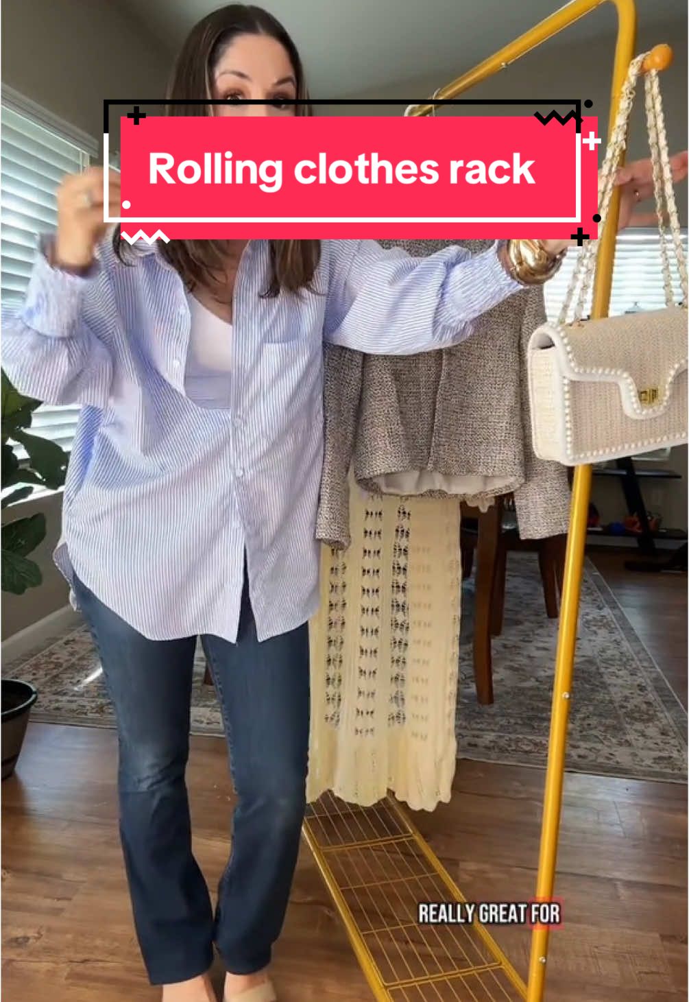 Perfect for planning outfits, styling content, or just keeping your go-to pieces organized. This rolling clothes rack is a must-have for creators and closet lovers! #ClothingRack #GarmentRack #RollingClothesRack #OutfitPlanning #ContentCreatorTools #FashionStorage #WardrobeOrganizer #ModernClothesRack #ClosetEssentials #RackOnWhee