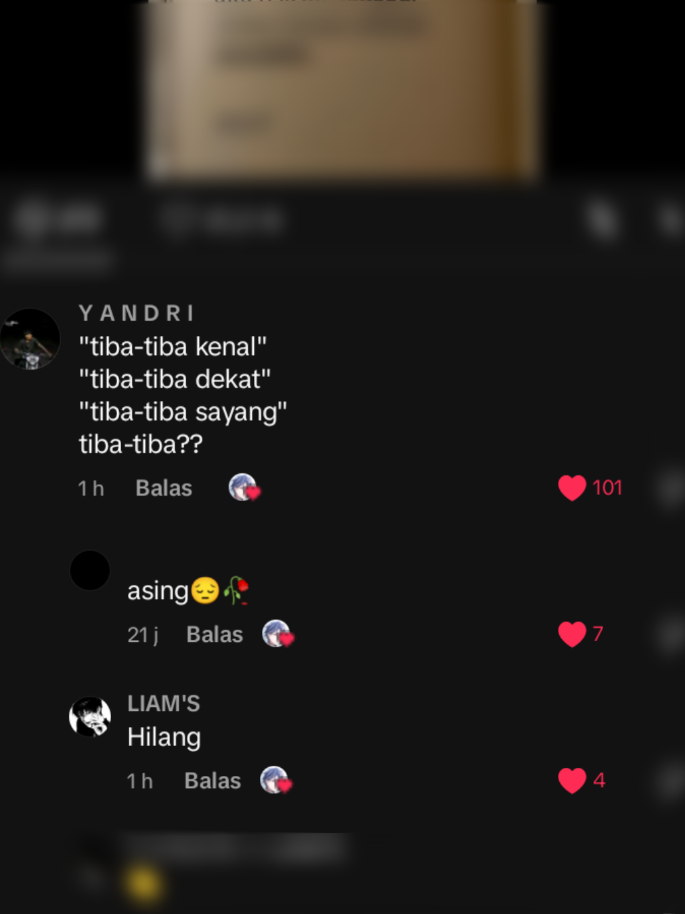bagian42 | Right now 🥀.                             air laut rasanya asing ya🙂 #song #lyrics #liriklagu #rightnow #gfxanime #xyzbca 
