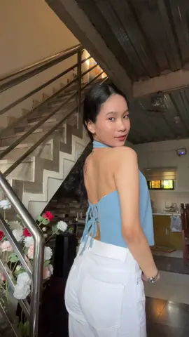 slay sa topppp #haltertopbackless #haltertop #calistaph #calistatop #blueoutfit #blueoutfitideas #blueootd #blueandwhite #titaoutfits #titaoutfitideas #titaoutfit 