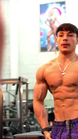 Tá sinistro #ganley #gyw #academia #shape #natural 