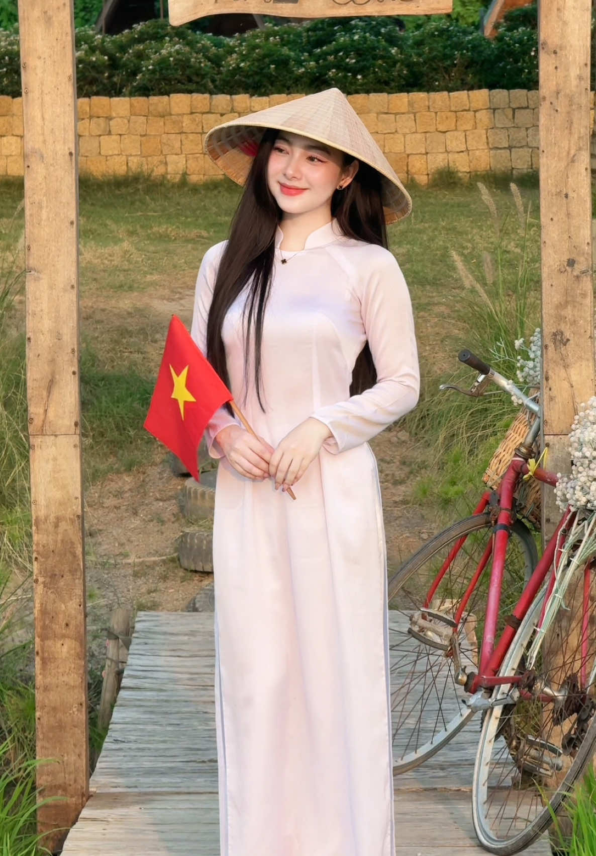 Yêu nước với chiếc áo dài năm em 17🥰
