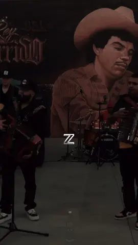 Yo vengo de abajo... #losfarmerz #losnuevosescoltas #eldonnadie #corridos #onezmusic #onezmusicmx #onezdigent #onezrecords #onezmusicgroup #onezmg #reynopromotions #compazeta @One Z Records @One Z Digital Entertainment @Reyno Promotions @Nuzen @Los Farmerz 