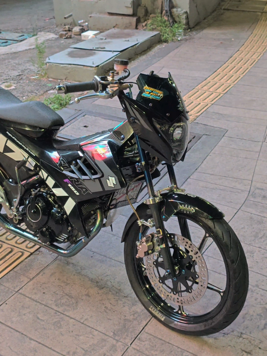 kalo udh begini siapa si yg ga ngelirik😜🙏 .  .  .  .  #satriaf150indonesia #satriafuindonesia #satriaf #suzuki #f #yp #satriafumodifikasi #fu150cc #satriafu 