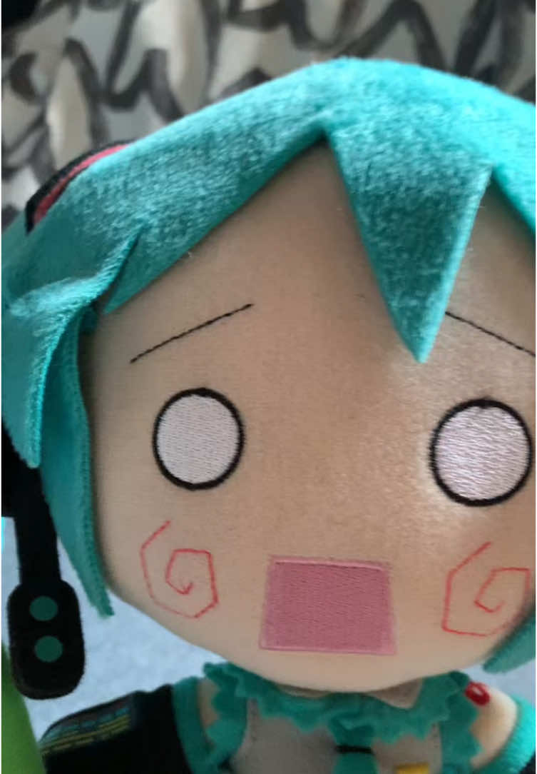 Sorgy accident #hatsunemiku #mikuplush 