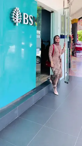 Selamat Hari Pekerja🇲🇾 BSN mengucapkan Selamat Menyambut Hari Buruh kepada seluruh warga Malaysia! Tidak kira apa jua bidang kerjaya anda, perancangan kewangan yang mantap adalah kunci kepada masa depan yang lebih terjamin. BSN sedia membantu anda mengurus kewangan dengan lebih bijak melalui pelbagai pilihan pembiayaan dan perancangan kewangan. Teruskan komitmen anda dalam kerjaya — biar kami bantu uruskan kewangan anda. Tertakluk kepada terma dan syarat. #fika737 #klikbiofika #jomfikabantu #fikabantu #mazda3fika #mazda3hatchback #mazda #syafikabsn #syafikabsnpenang 