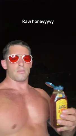 Do u like raw honeyyy #rawhoney #lockin 