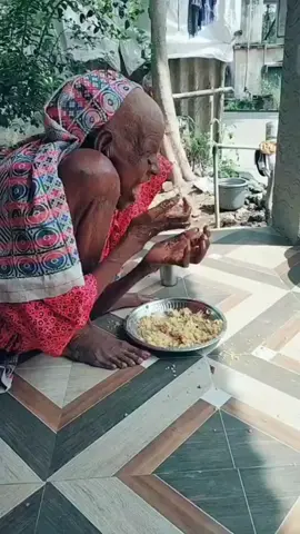 দু'বেলা দুমুঠো ভাতের ক্ষুধায় মা কান্না করে🥲🥲#sad #vairal 