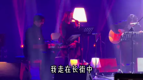 和爱的人分离 和不爱的人结婚 一群疯子. #游京