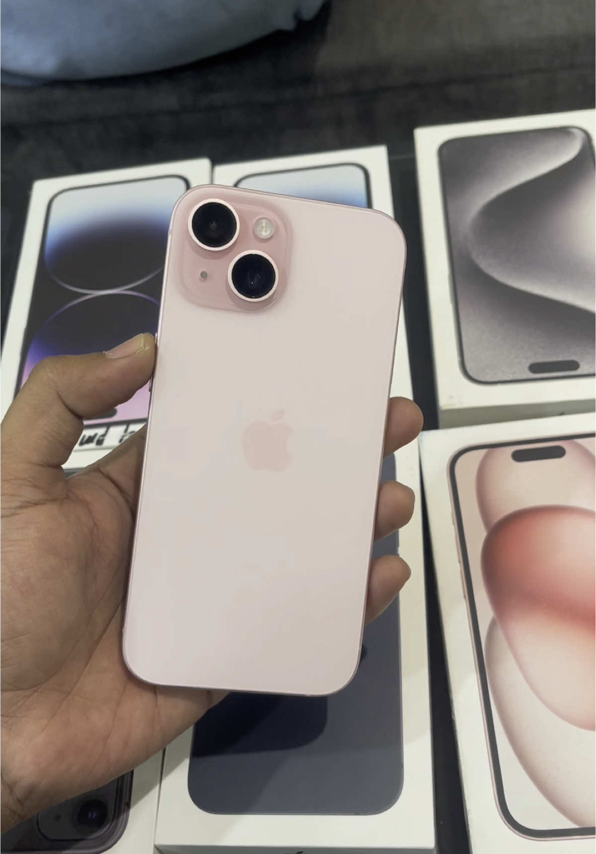 Ready iphone 15 pink 128gb ex ibox on garansi thn 2026, melayani cod area makassar, menerima tukar tambah dan bisa jg jual iphone nya ke kmi yah kak 😇🙏 #jualbeliiphonemakassar #iphonesecondmurahmakassar #iphonesecondmakassar 
