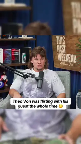He was flirting the whole time and it was working 😂 #jessiemurph #theovon #podcastclips #theovonmoments 