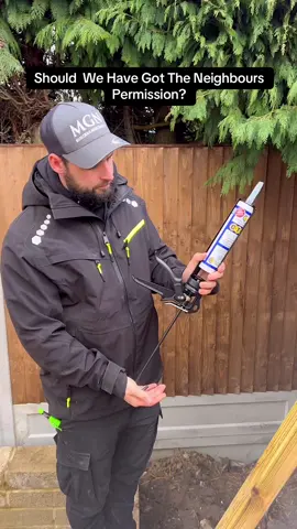 Installing A Slatted Fence Like A Pro #how #howto #DIY #homeimprovement #build #doityourself #fence 