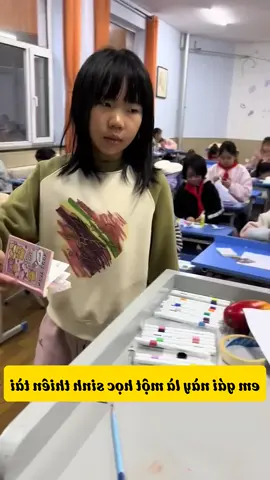 Em gái sáng tạo ra khu vườn trò chơi trong cuốn sổ.#shorts