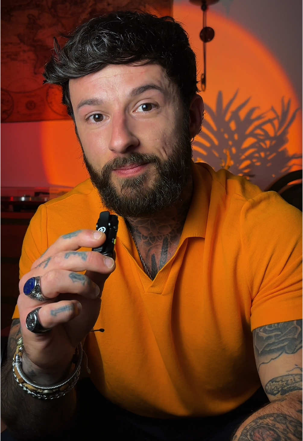 Le moment est venu de t’affirmer !  Commence par un petit pas aujourd’hui ✨✨ 💬 Quel est le premier choix que tu veux faire POUR TOI ?  Dis-le en commentaire👇 . . . . . . #soisvraimenttoi #affirmationdesoi #vivrepoursoi #alignement #oserêtre #choisirsonchemin #épanouissement  