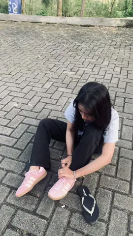 🤏🏻 #fyp #beranda #casual #fypage 