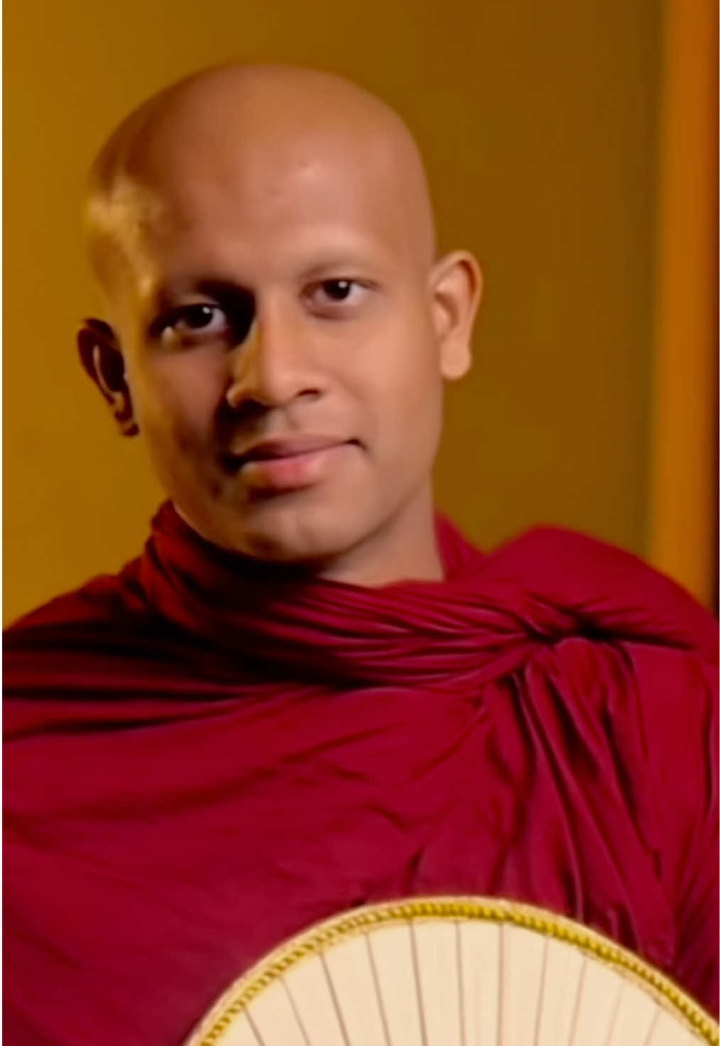 දන් දීම තරම් උතුම් පිනක් මෙලොව නැත. හැකි සෑම විටම තමන්ට පුළුවන් විදිහට දන් දෙන්න. එපමණයි අපේ සසරට ඉතිරි වන්නේ 🙏🙏🙏 #කෙටි_ධර්ම_දේශනා 