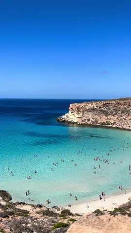 Best feeling ever 🏝️  #lampedusa #islandlife #boatlife #beachday 