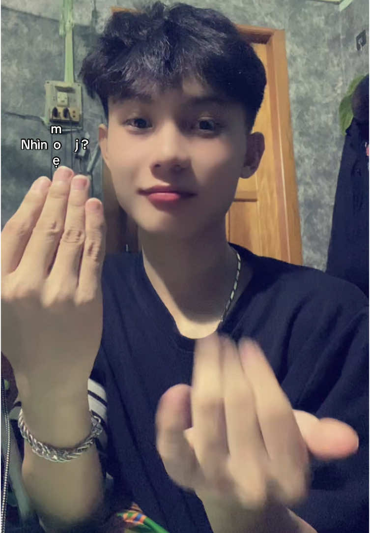 Nhìn ?