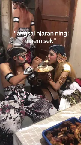 hakk #fypシ゚ #foryourpage #masukberanda #fypage #foryourpage #masukberandafyp #24jam #temanggung #temanggung24jam #jarankepangtemanggung #jaranantemanggungan #waroksurup 