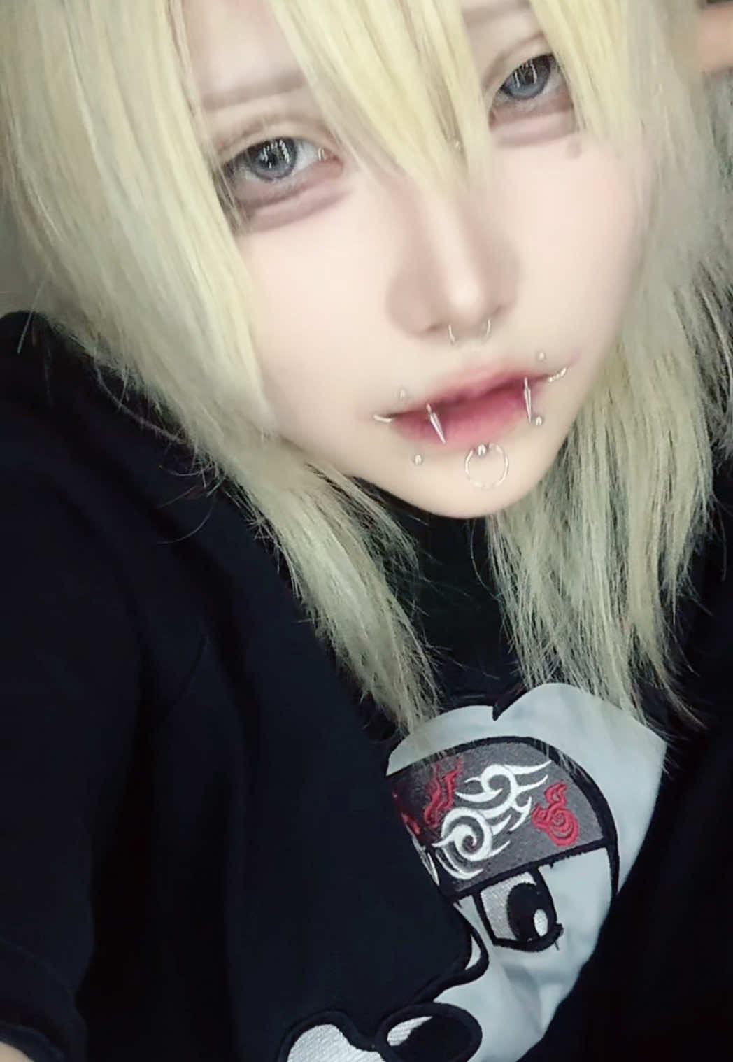 AIで画像動かすやつ、楽しくて一生やってんのに、伸びね〜 #おすすめにのりたい #おすすめ #中性 #推してくれますか #ピアス 