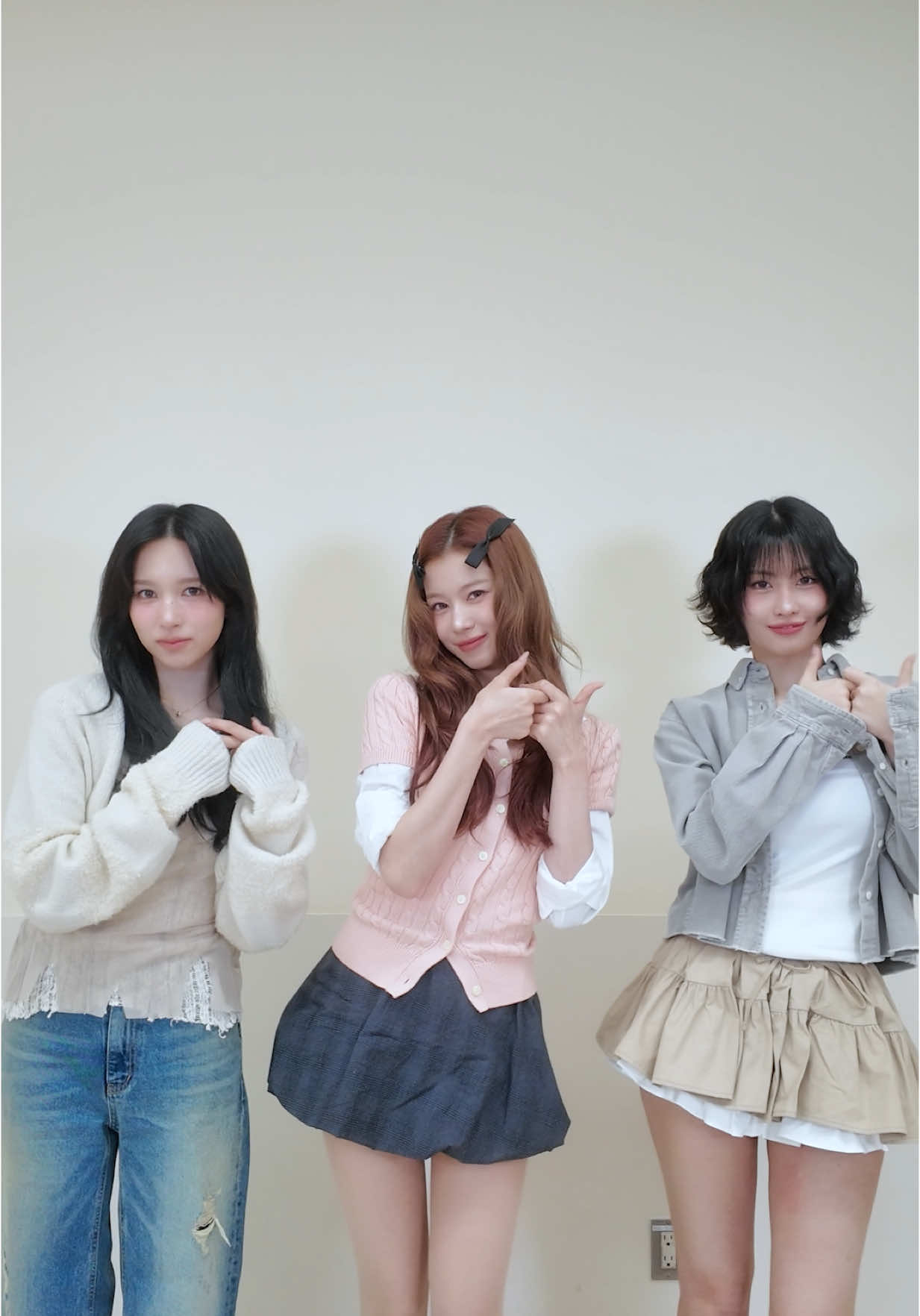 MISAMO「Message」 2025.04.28 Release 「Message」のダンスチャレンジは気に入っていただけましたか?😆 皆さんのお気に入り部分を教えてくださいね😌💕 #映画かくしかダンスチャレンジ #映画かくしか #MISAMO #Message