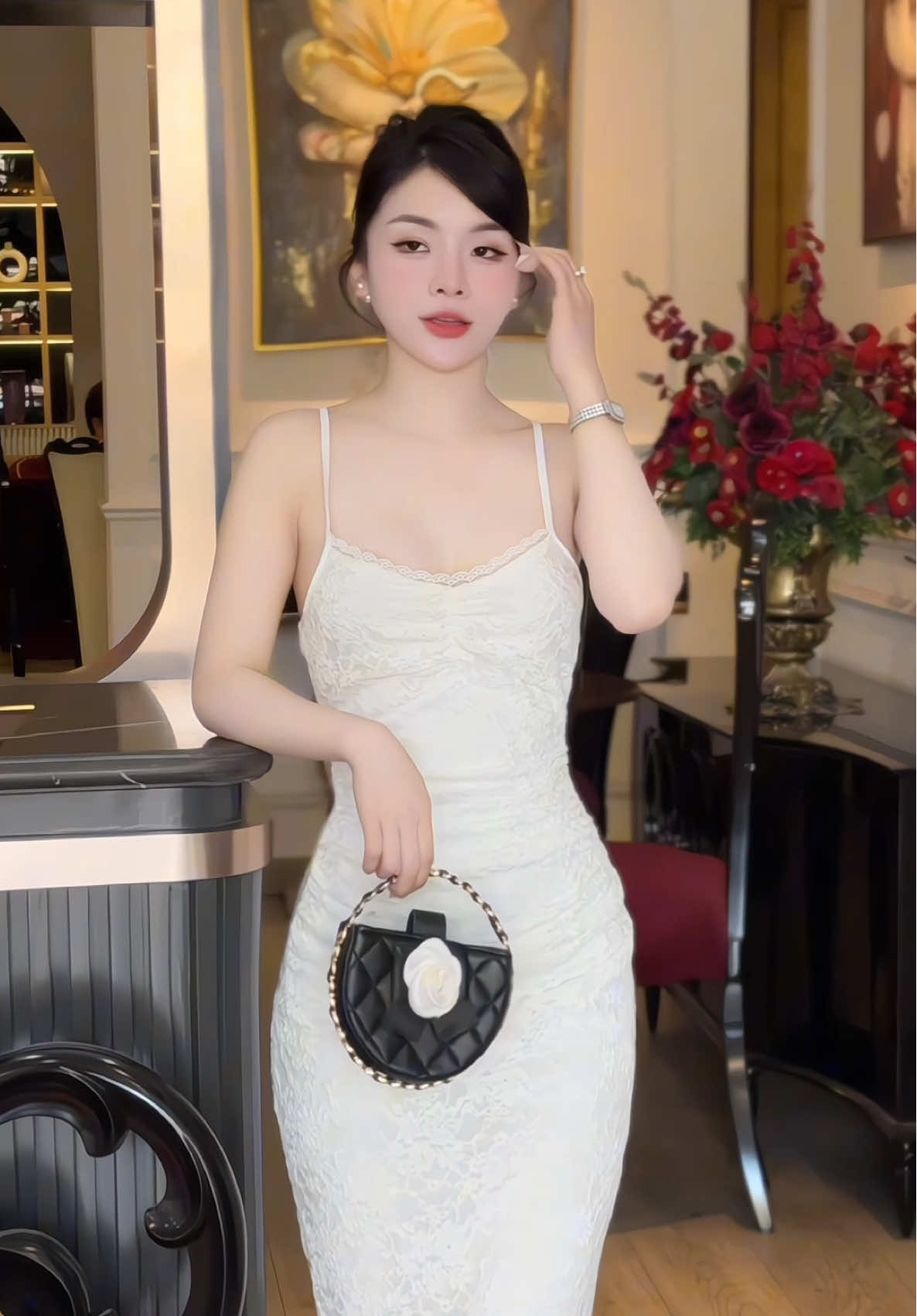 “Em chữa lành bằng công việc, việc thì xong, mà bản thân thì không.” #simihouse #vaybody #tiktokhighlights  #macdepmoingay #simihousechuyenvay #phoidodep #tipphoido #simihousechuyênváy