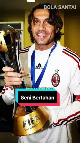 Paolo Maldini, definisi elegan dalam bertahan #acmilan #maldini #football #beritabola 