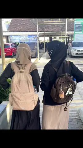atasan nya scrub tapi bawahannya disuruh rok😨🙏🏻 #fyp #koas 