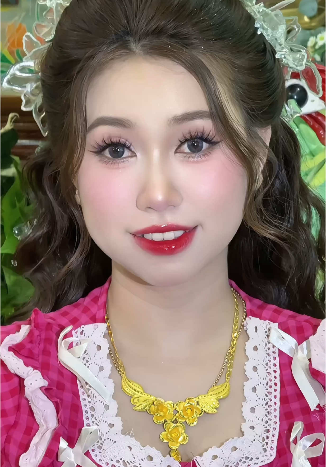 Chiếc dâu Lai Vung đặt makeup trước nữa năm . 🥰Cô dâu ở Nhật , đặt lịch cho 30/4-1/5 , mặc dù Tết 2025 chưa diễn ra . Makeup xong Lễ Vu Quy thì được giới thiệu thêm 2 chiếc dâu nữa 🥰 rất iuuuu#codau #codaumientay #chamanhmakeupstore 