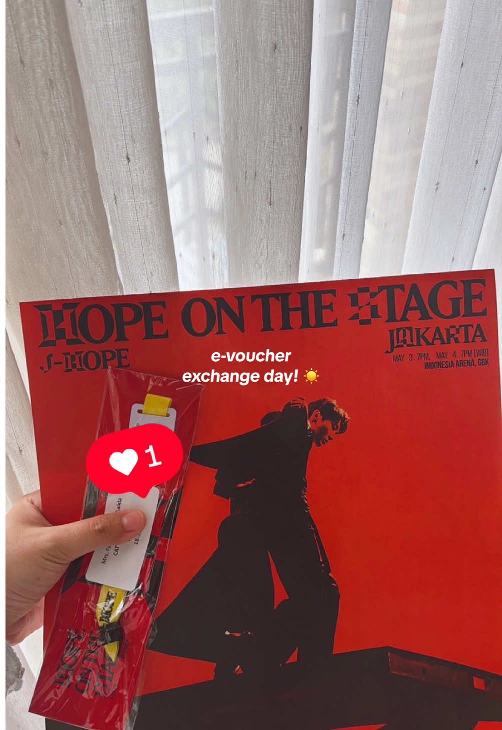 amiii, siapa yang ikut antrian panjang hari ini? ☝🏻☝🏻☝🏻 #jhope #jhopebts #bts #junghoseok #hoseok #hobi #hopeonthestage #concert #hots #kpopconcert #foryoupage #fyp #kpopfyp #kpop 