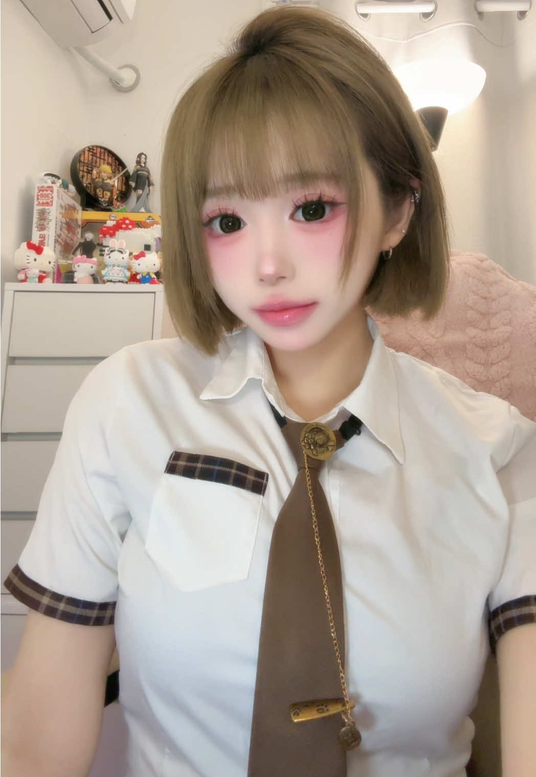 😗