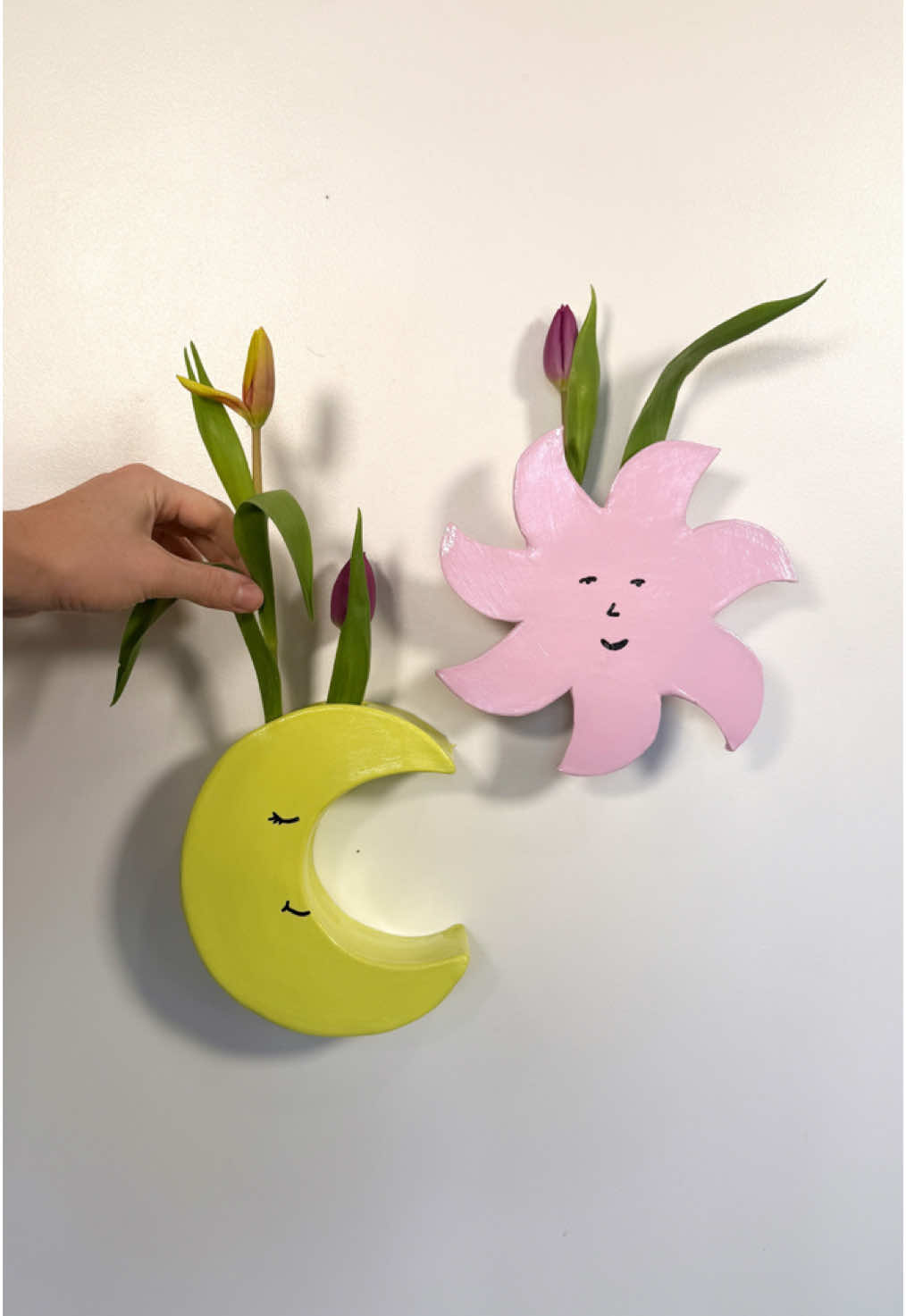 Wall vase goals…day or night 🌞🌙✨ #diycraft #airdryclay #pottery #giftideas #clayart #Summer #vase #wallvase #craft #DIY 