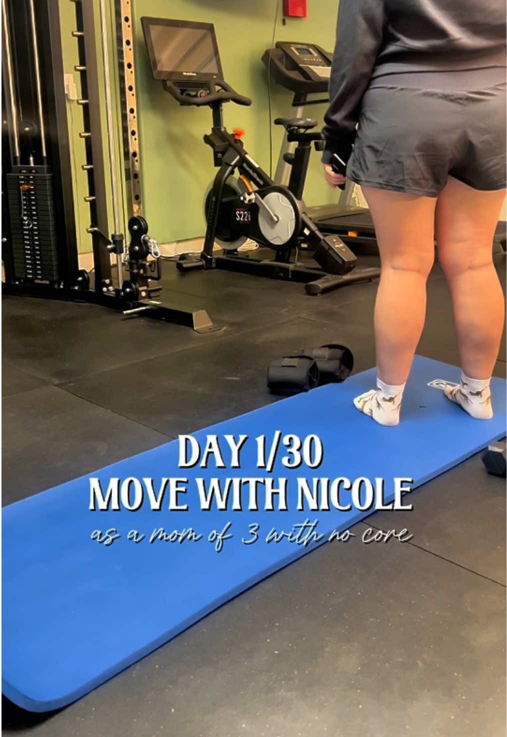Day 1 ✅ Join me tomorrow! @Move With Nicole #30daychallenge #matpilates #workoutmotivation #dayinmylife #minivlog 