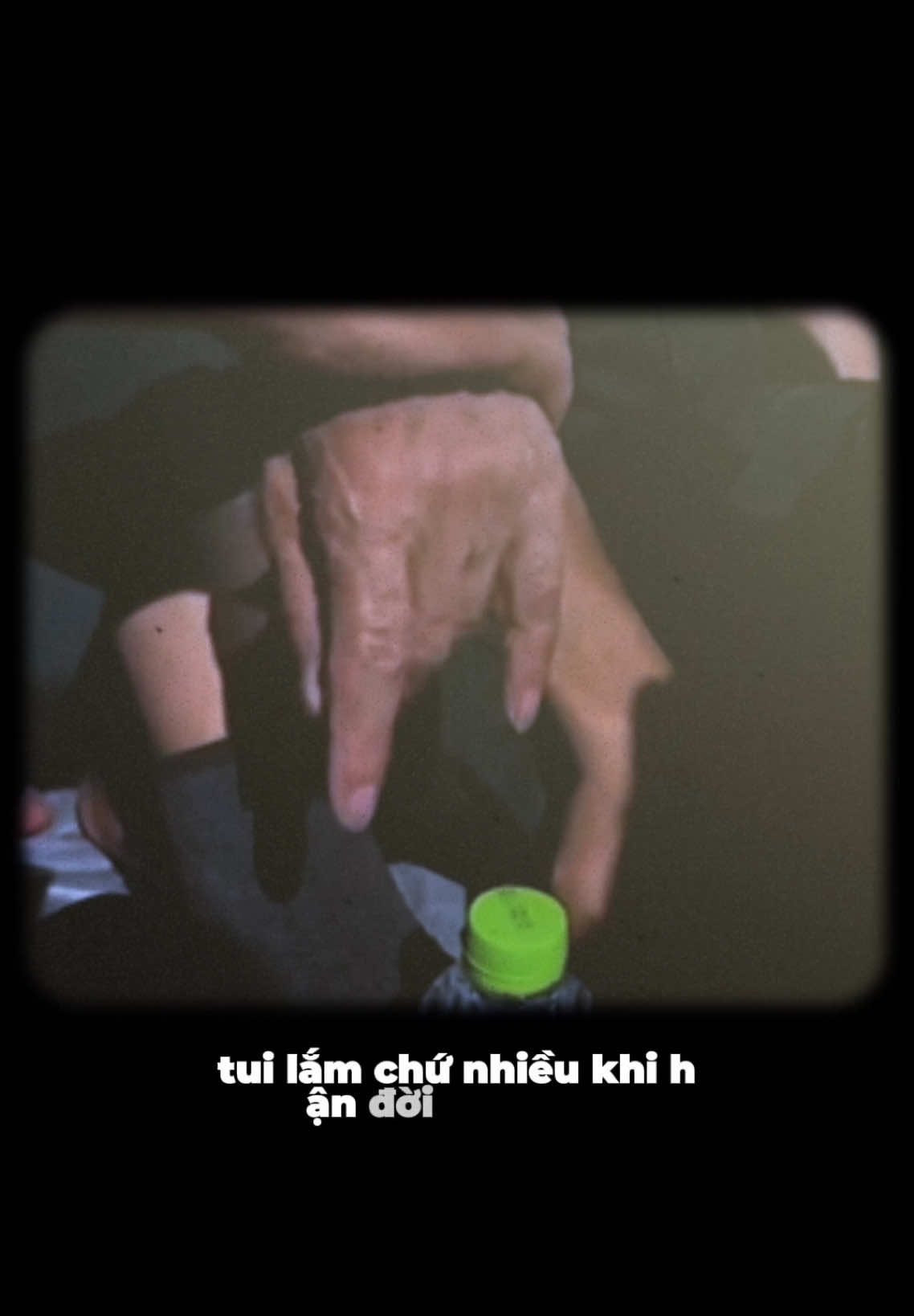 “55 năm sau quay lại tưởng ngta sẽ đón tiếp đàng hoàng”  😢 là chúng con đã sai, Việt Nam kỷ nguyên vươn mình nhưng phải chăng một số người đã quên mất sự nằm xuống mãi mãi của ông cha năm ấy … #thongnhatdatnuoc #cucchienbinh #vietnam #duyetbinh 