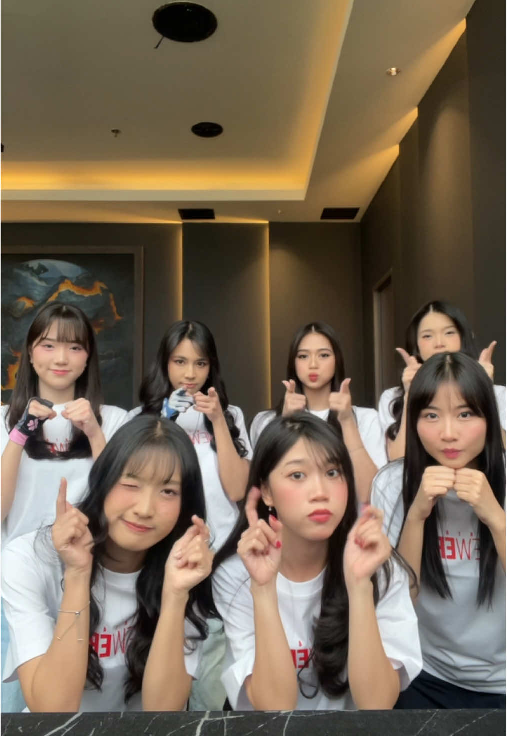 @mumucang 🍅 @LLCKP @oniel🤓 @Indah Cahya @Kathrin🌺 @Grace Octaviani 