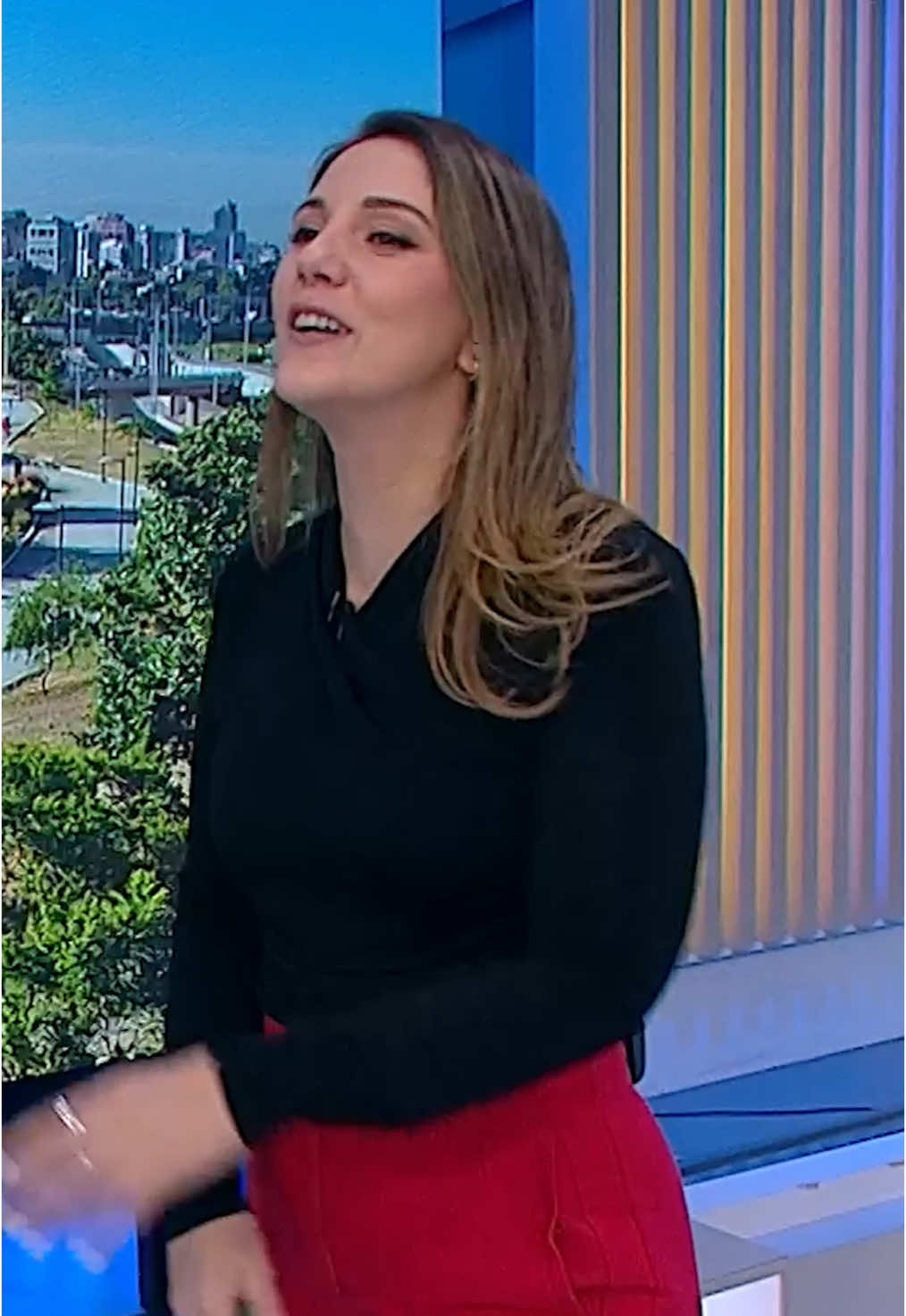 Un chistecito para distender el día feriado 🤣 El sabio consejo de José Antonio Neme a Paloma Ávila, inspirado en su querida amiga, Karen Doggenweiler 😆🫶 #MuchoGustoMega