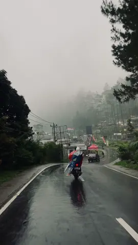 Guci after rain vibesnya ngangenin⛈️ #guci #gucitegal #exploreguci #vibes #fyp #dolandolan #exploretegal 