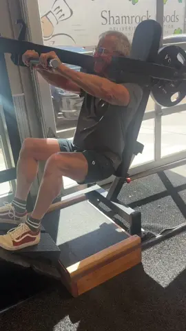 This pendulum machine does wonders for leg strength!  I’ve seen too many older people struggle to get out of chairs!  This helps so much! #fitover70 #GymLife #legday Patreon.com/howardsnooks