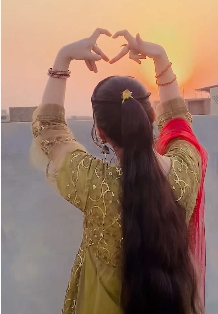 Che Me Zarga Pa Ta Ragal 💃🏻🖤🥀 #foruyou #fyp #viravideo #foyoupage #pashtoviralsong #pashtosong #pashtotiktok #pashtopoetry #viralvideos #100kviews #viwesproblem #unfreezemyacount #growmyaccount 