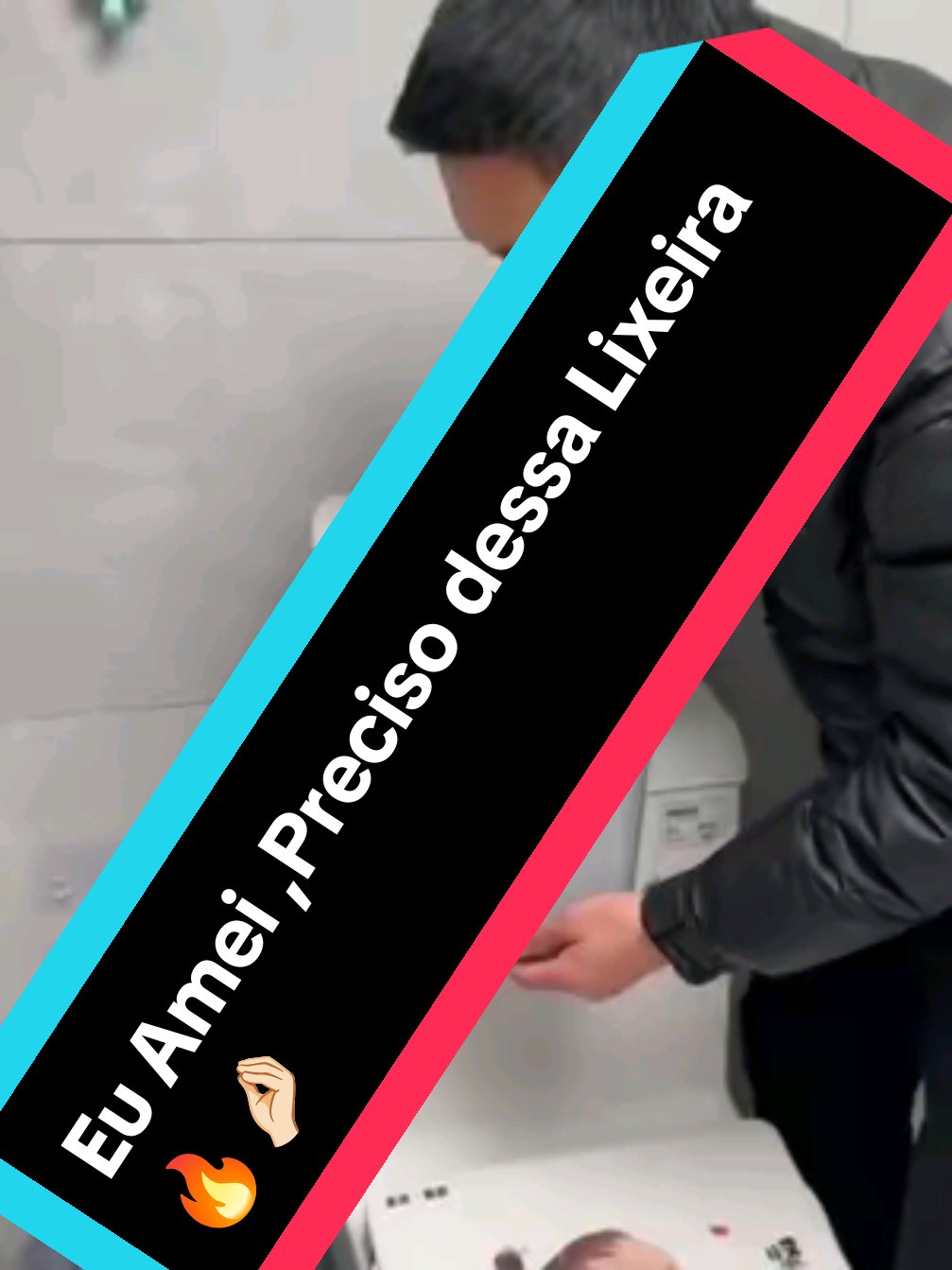 Lixeira Suspensa Multiuso 9L Com Tampa Retrátil Sem Furo Porta Armário Para Cozinha Banheiro 😱🔥✅🤌🏻#lixeirasuspensa #lixeiro #ideiasparabanheiro #lixeiraparabanheiro #lixeirasensorinteligente #banheirodecorado #banheiroarrumado 