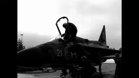 Viggen edit#europa #sweden #jet #figherjet #edit #military #militarytok #aviation #jets #planes #fyp #viggen #ja37 #ja37viggen #fyppppppppppppppppppppppp
