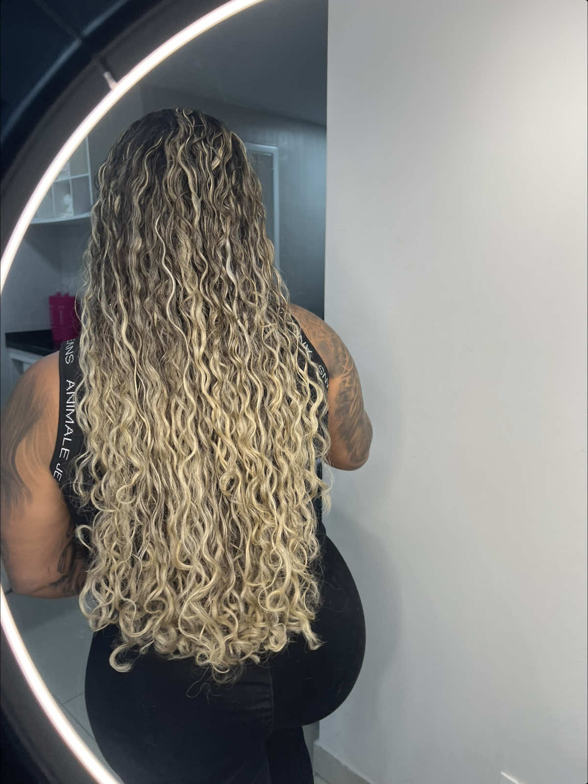 Veja o pq nem todo cabelo é feito todo na queratina 😉 #pontoamericanorj #MegaHair #cachos #loira 