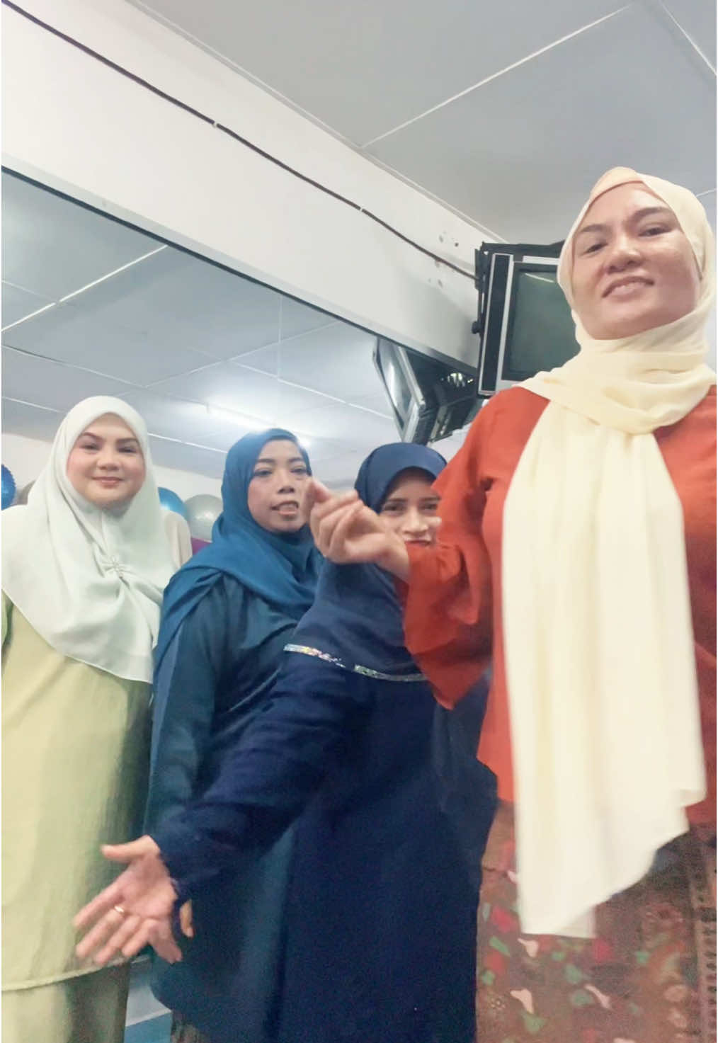 Comel kawan kawan makcik! #fyp @katy is 