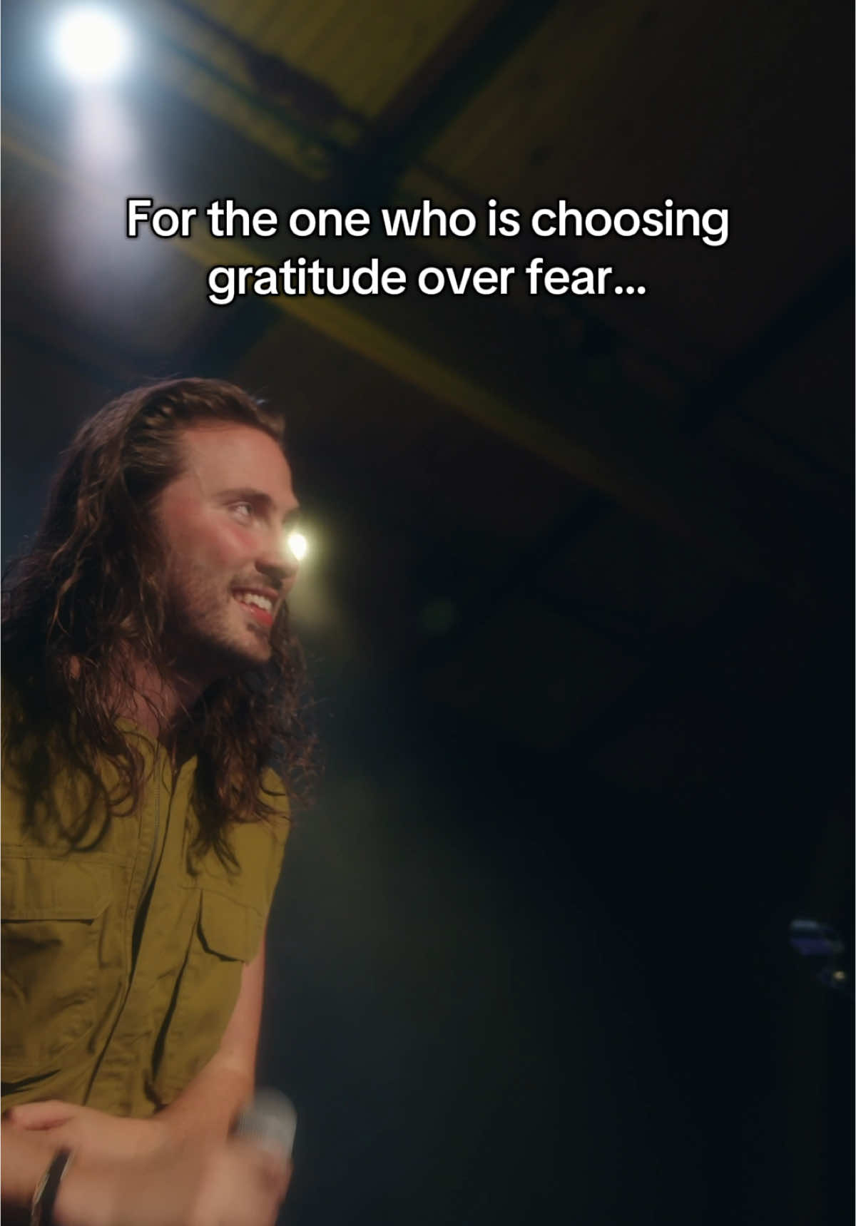 It’s easy to get caught up in fear… but today I’m choosing to focus on what’s good. Grateful for the little things.  #countingmyblessings #tour #gratitude #fear 