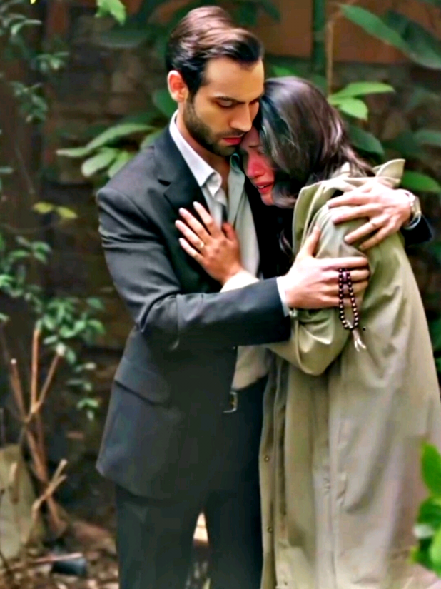 دعم ديفران لها وابداع عزيزة😭😭❤️‍🩹#yagmuryuksel🐣 #sahipsizlar #burakdeniz #❤️‍🔥Yağbar #camaralenta #hazalsubaşı #dilankarabey 